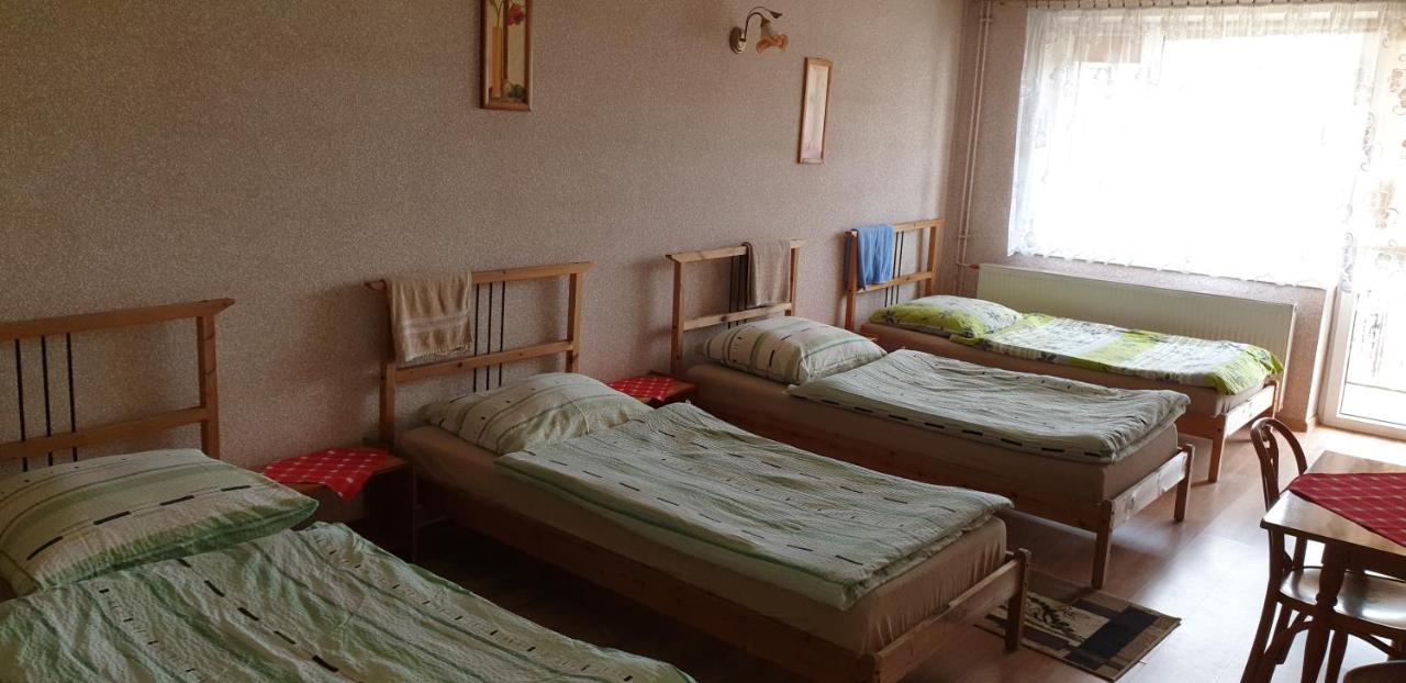 Apartmán Wynajem Pokoi Dla Firm Libiaz Exteriér fotografie
